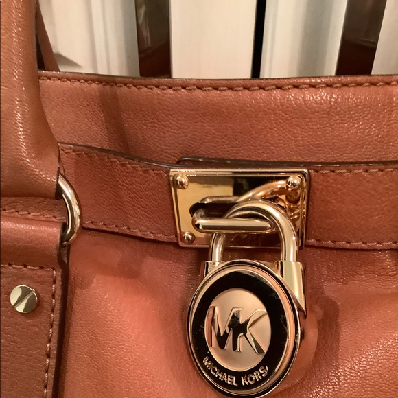 MK Large Hamilton Bag in Caramel - Picture 2 of 8